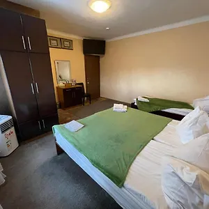 https://ned-rooms.graz-austria-hotels.com