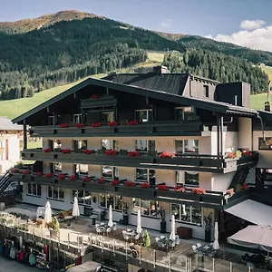 https://wander-relaxhotel-gollinger-hof.saalbachhinterglemmhotels.com